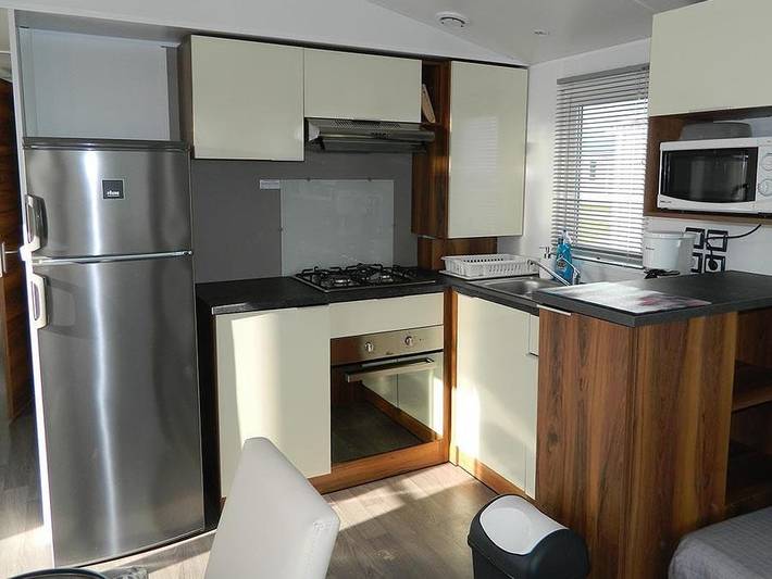 Flower Camping Omaha Beach - Mobilheim 6 personen - Premium-Mobilheim 38 m² (2 Schlafzimmer) + Terrasse – Meerblick, 4–6 Personen in Omaha Beach, Vierville-sur-Mer
