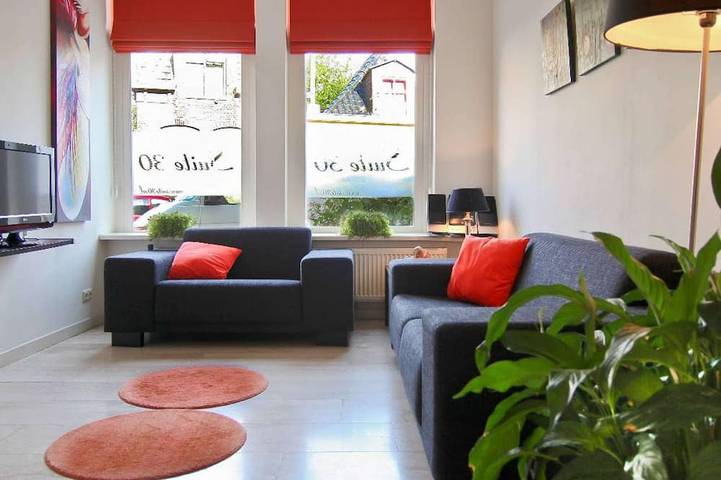 Ganze Wohnung, Grosses Appartement am Erdgeschoss in der Nähe von Park und mit Garten. in Groningen, Groningen und Umgebung