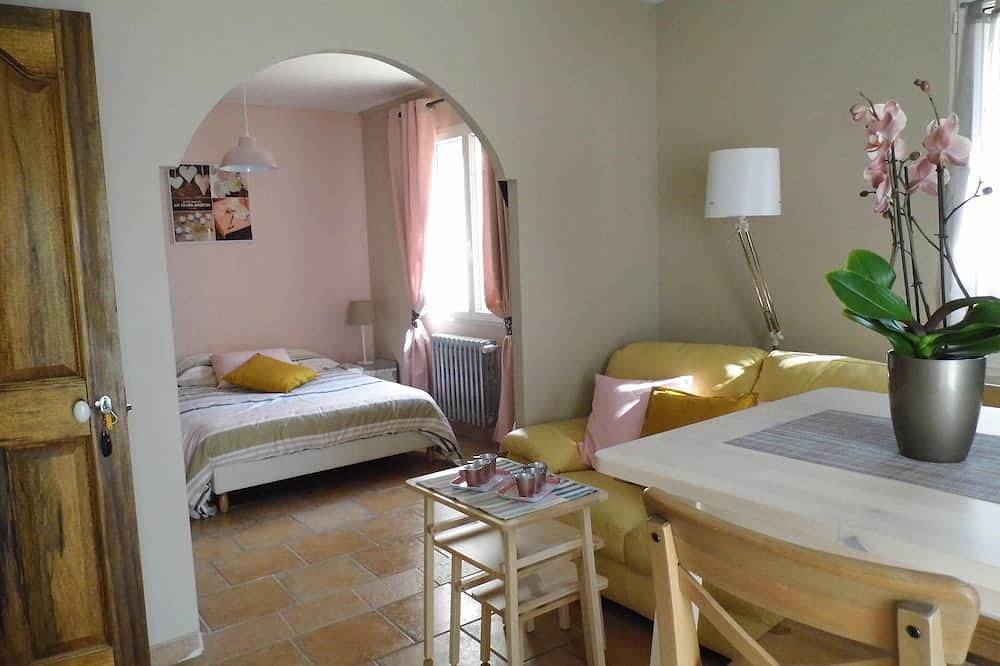 Apartamento entero, Estudio Independiente en villa con piscina in Meyreuil, Region de Aix-en-Provence