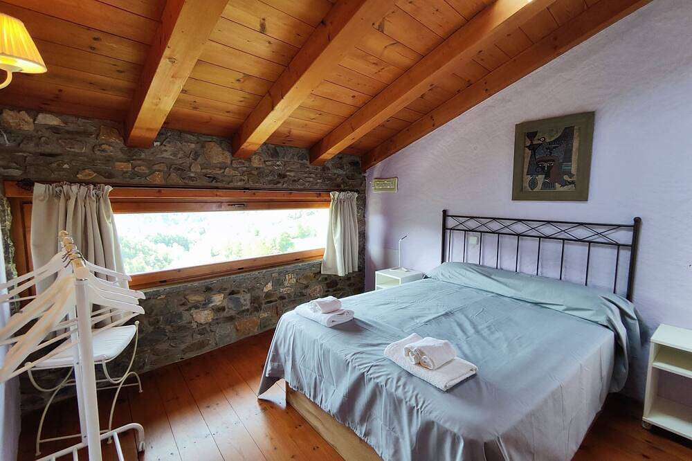 La Cabanya de Can Menut in Molló, Pirineo Catalan