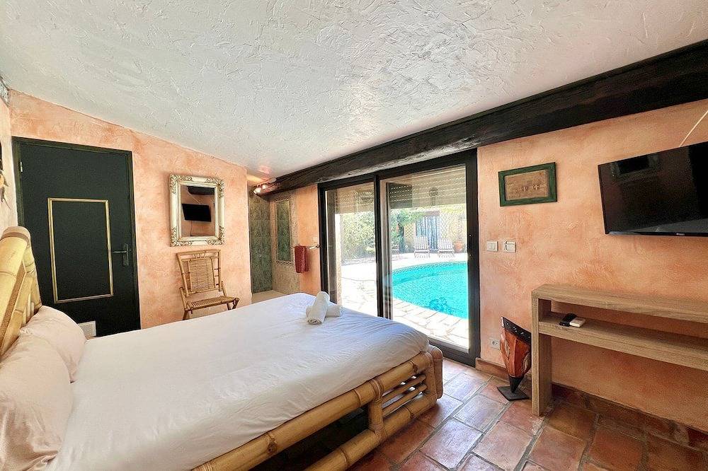 Mas des Oliviers, Pool, Tennis & Petanque in Marguerittes, Region de Nimes
