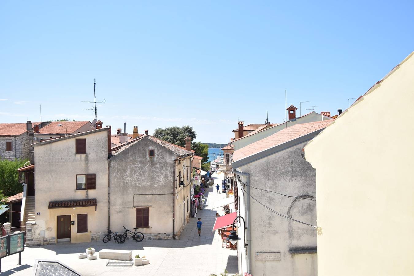 Ganze Wohnung, Sea View Apartment 40m From The Beach in Fazana, Südküste Istrien