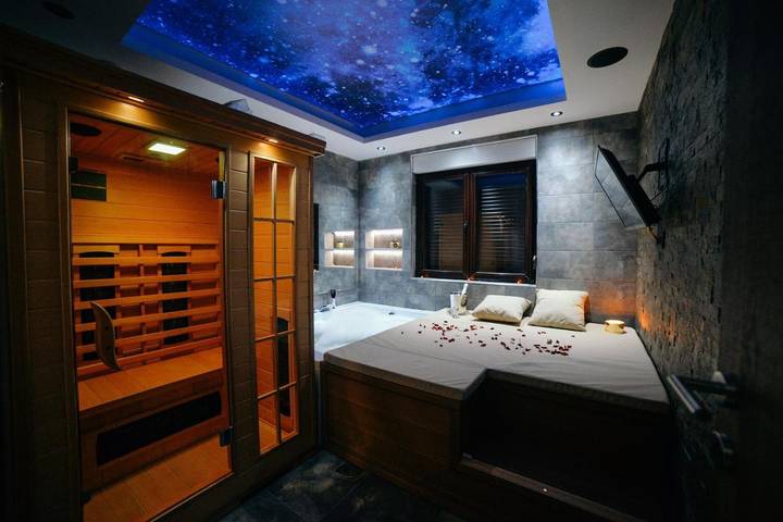 Appartement de vacances pour 2 personnes, avec jacuzzi et terrasse ainsi que jardin et sauna