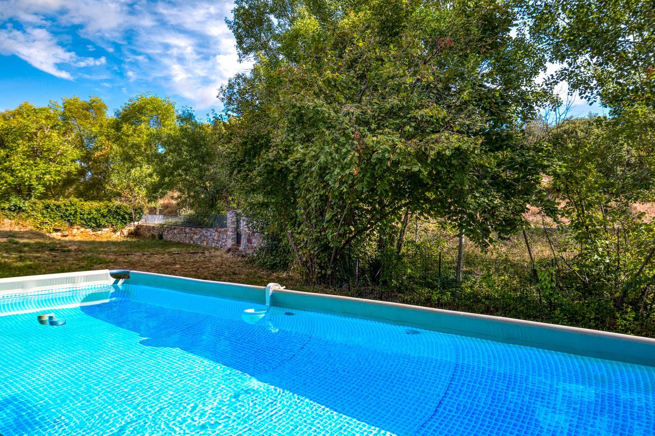 Vakantiehuis 'La Trêve' met uitzicht op de bergen, Wi-Fi en airconditioning in La Tour-sur-Orb, Béziers en omgeving