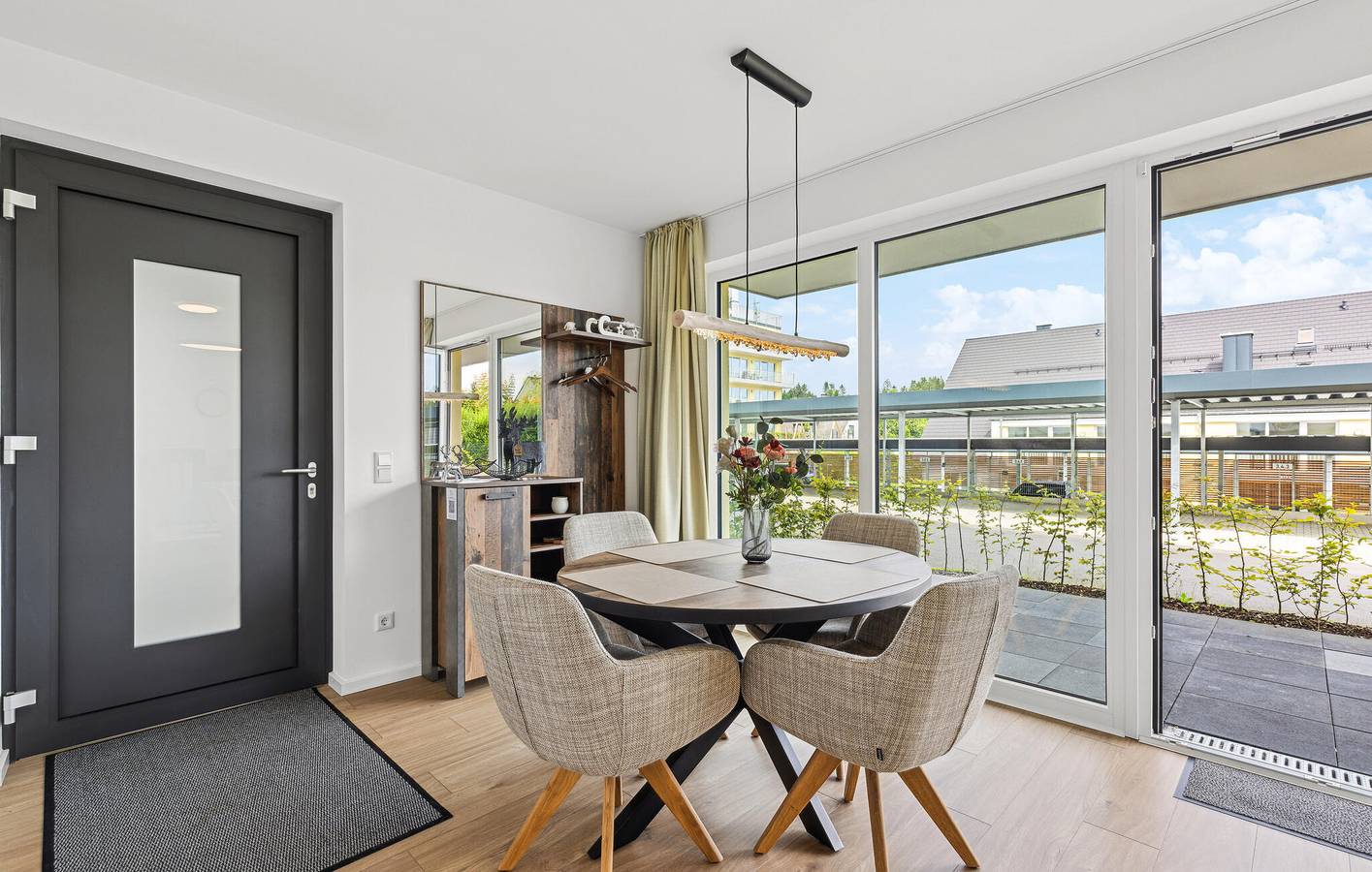 Geheel vakantieappartement, Ski-In Appartement met Terras & Parkeerplaats, Dichtbij Pistes in Winterberg, Hochsauerlandkreis