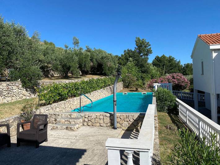 Ganze Ferienwohnung, Wohnung für 2+2 Personen in Ljubač (Dalmatien), Zadar