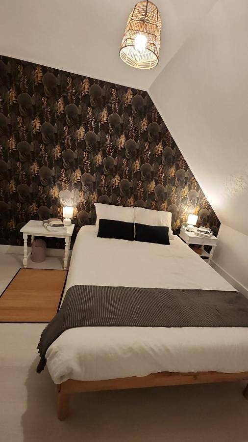 Gîte pour 2 personnes, avec terrasse ainsi que vue et jardin, animaux acceptés à Lannilis - 2