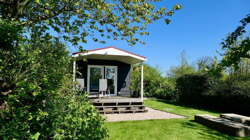 B&B für 2 Personen, mit Balkon und Terrasse sowie Garten und Ausblick in Ellemeet
