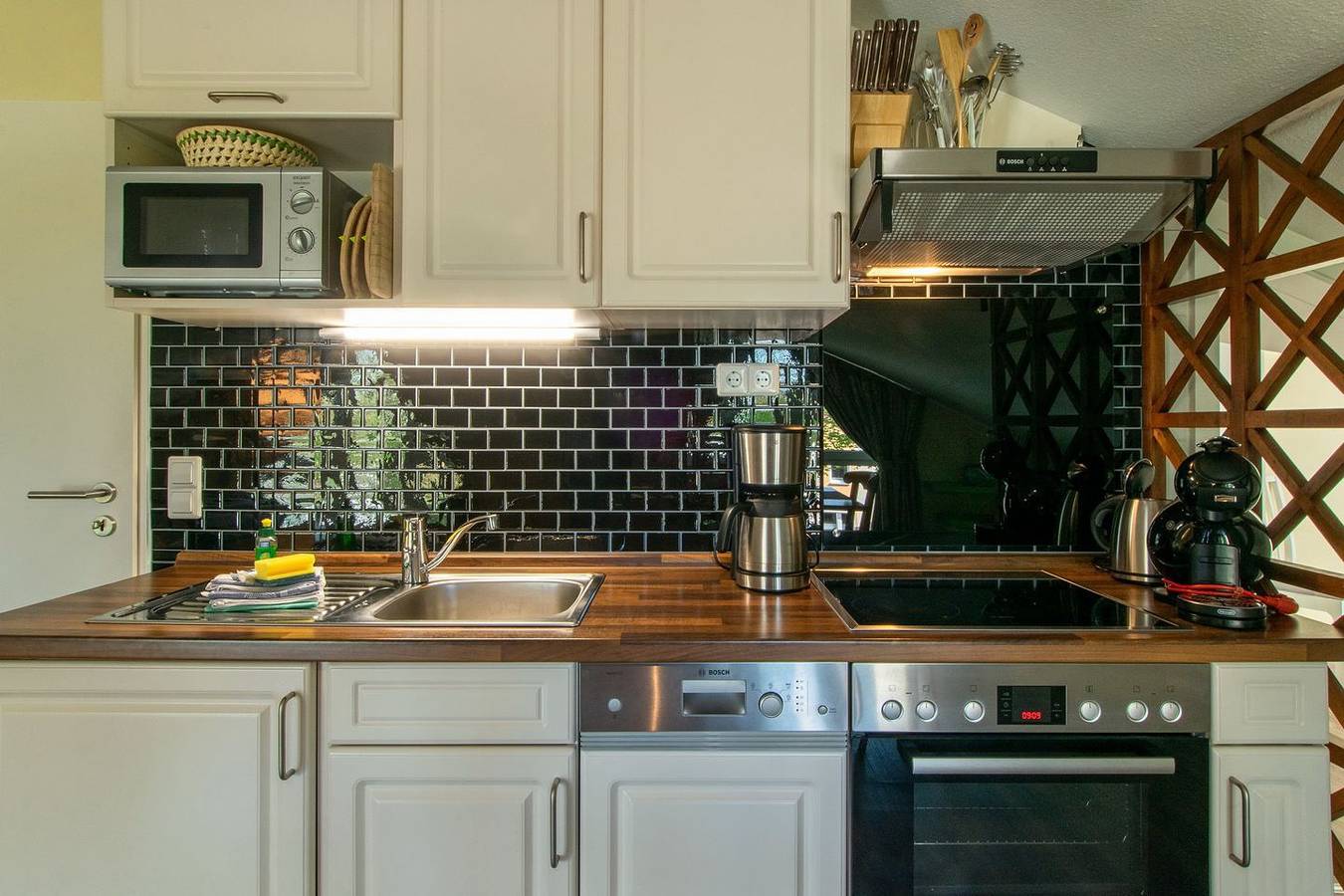 Apartamento entero, Gemütliche, lichtdurchflutete Dachgeschoss-Ferienwohnung in Toplage am Strand in Seebad Heringsdorf, Heringsdorf