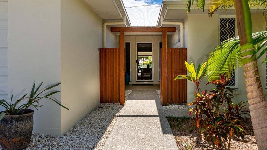 Paradise on the Promontory in Brisbane, Moreton Bay