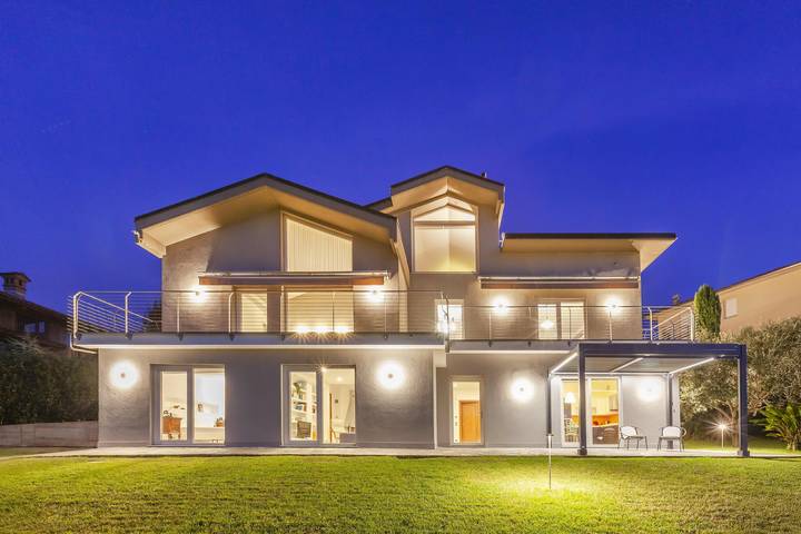 Villa per 4 persone, con Giardino e Panorama in Langhe
