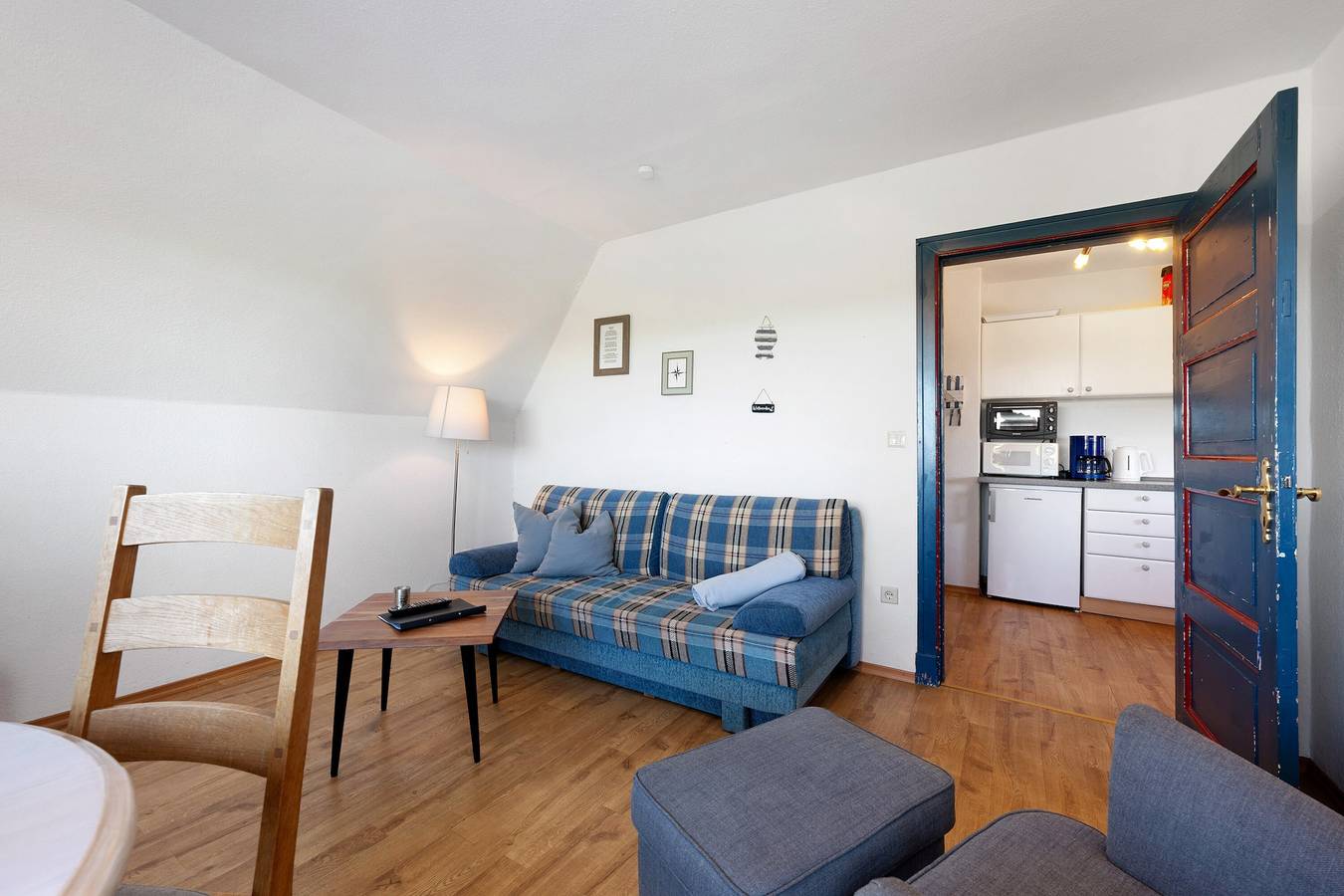 Entire apartment, Apartment 'Ferienwohnung Deichblick' with Shared Garden, Balcony and Wi-Fi in Nordstrand (Municipality), Nordseeküste