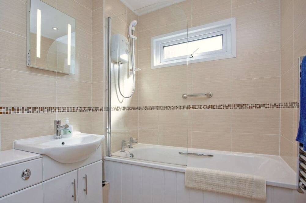 Driftwood, 2 Bedroom Chalet on the 4* Welcome Holiday Park, Dawlish Warren in Dawlish Warren, Dawlish