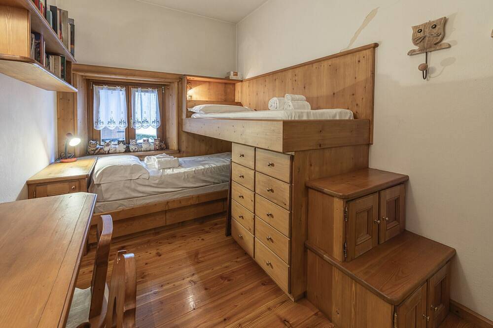 Entire apartment, Casa Varentin, right in the center of Cortina in Cortina d'Ampezzo, Dolomiti Superski