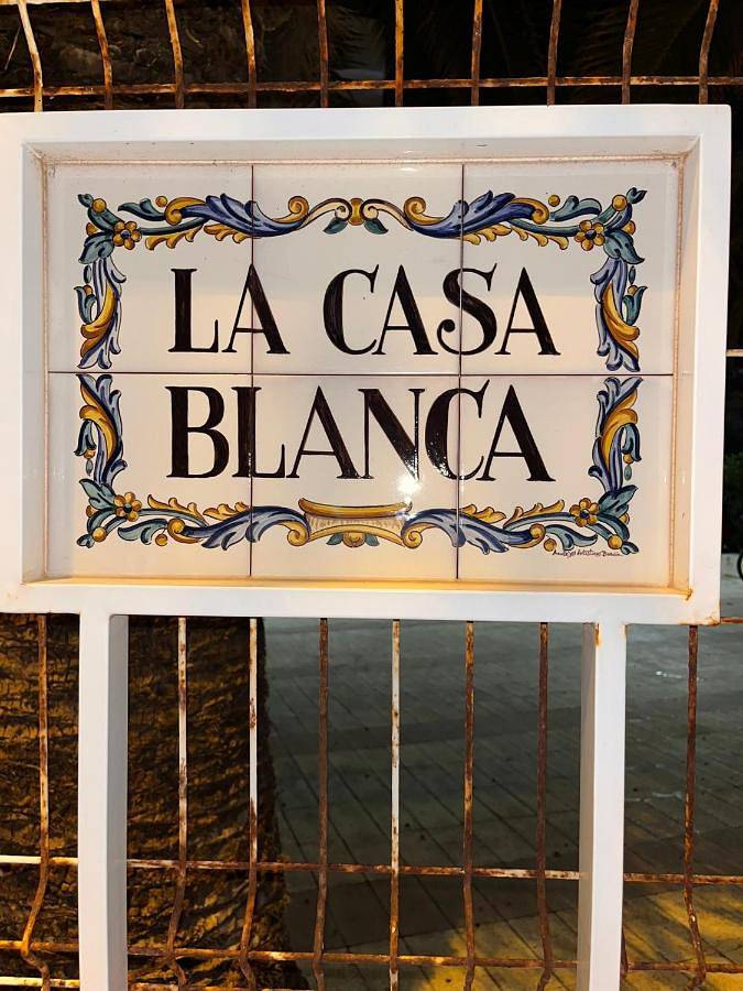 Apartamento para 3 personas, con vistas además de terraza y piscina en Arredondo