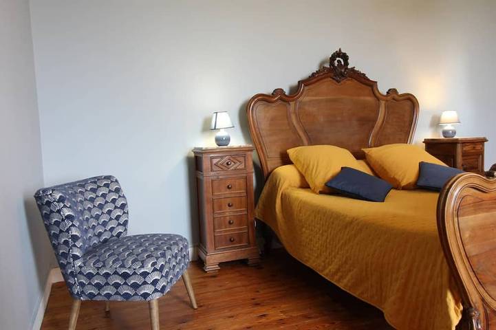 Location de vacances pour 6 personnes, avec piscine ainsi que jardin et terrasse à Sainte-Foy-la-Longue - 3