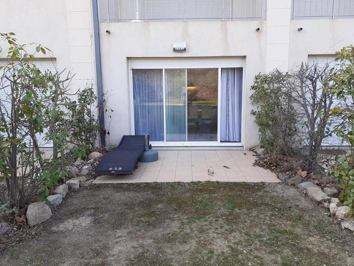 Appartement de vacances pour 6 personnes, avec piscine ainsi que jardin et terrasse, animaux acceptés