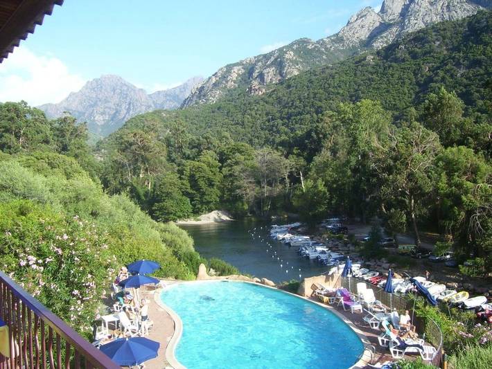 Hôtel pour 3 personnes, avec vue ainsi que piscine et jardin dans Porto (Corse) - 2