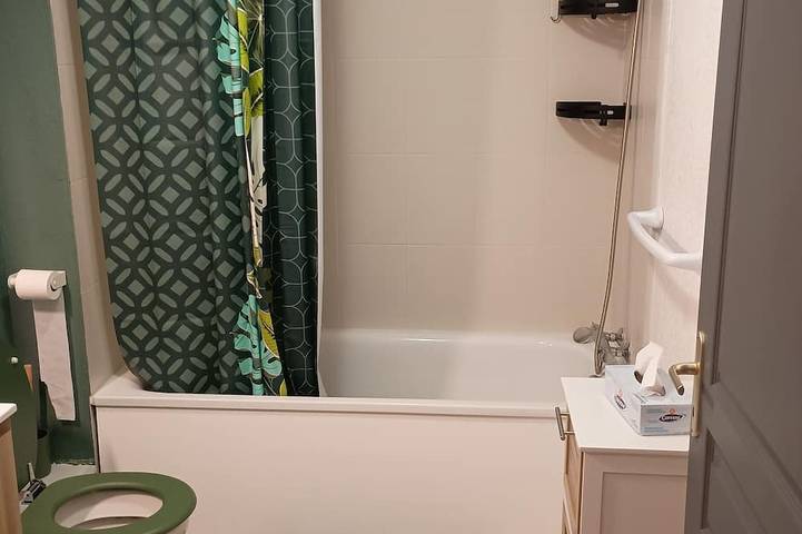 Location de vacances pour 6 personnes, avec piscine et terrasse dans Plage Venga Di L Oru Santa Maria Poggio - 4