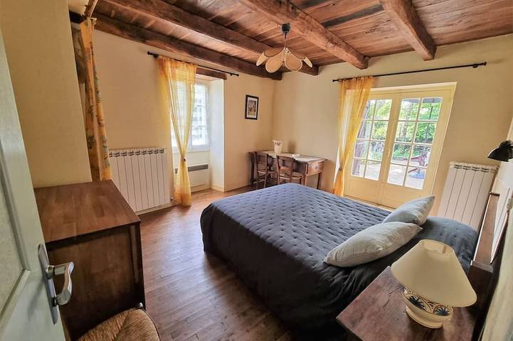 Location de vacances pour 4 personnes, avec jardin, animaux acceptés à Turenne - 3