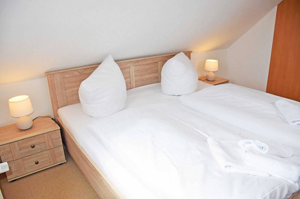 Ganze Wohnung, Ferienhaus an der Granitz in Serams, Zirkow