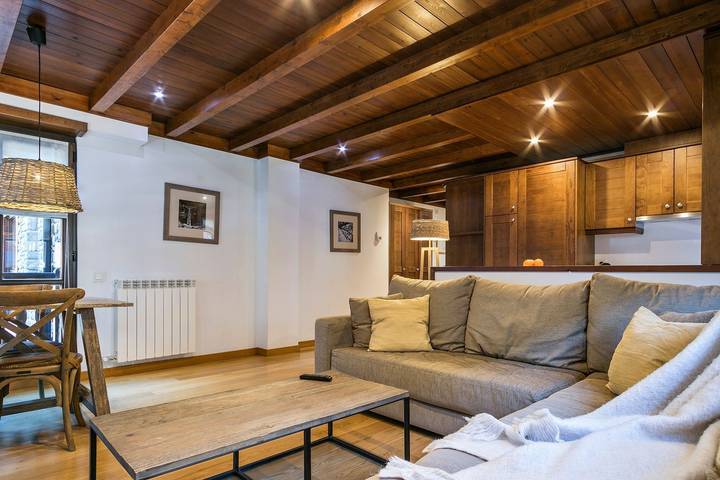 Ganze Wohnung, Ferienwohnung für 5 Personen mit Balkon in Baqueira, Naut Aran