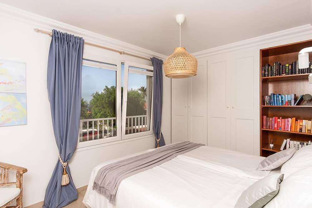 Beautiful Stunning Villa Right Next To The Atlantic in Los Realejos, North Tenerife