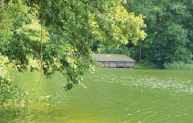 Rückzugsort am Fluss mit Terrasse und Parkplatz - 2,5 km nach Mildenitz in Mustin (Schwerin), Ludwigslust-Parchim