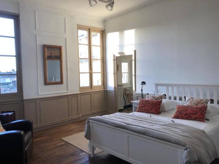 Chambre d’hôte pour 2 personnes, avec terrasse ainsi que vue et jardin