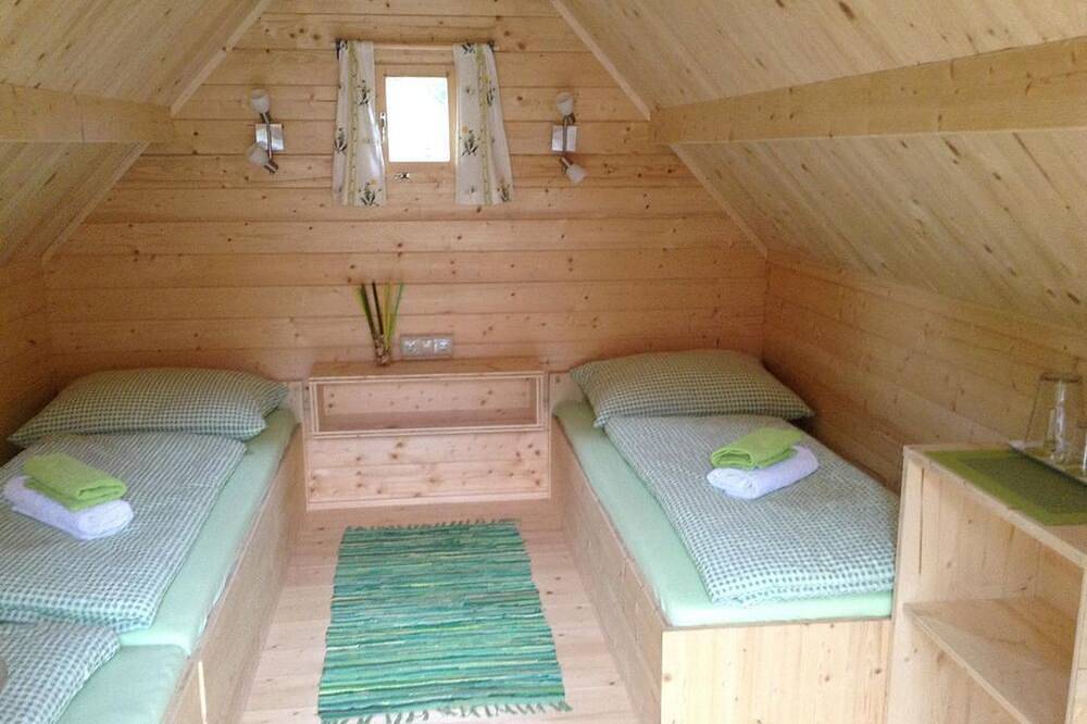 Radlerstation Sandhof - \"Schlafnester\" in Gailtaler Alpen, Berg im Drautal