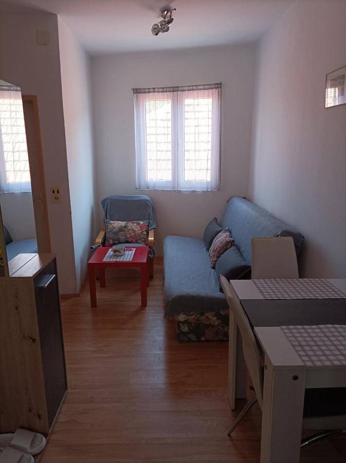 Gîte pour 2 personnes, avec terrasse et vue, animaux acceptés dans Kursumlija