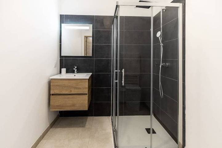 Mini villa 4 à 6 personnes, entièrement neuve et décoré avec goût in Bonifacio, Arrondissement de Sartène