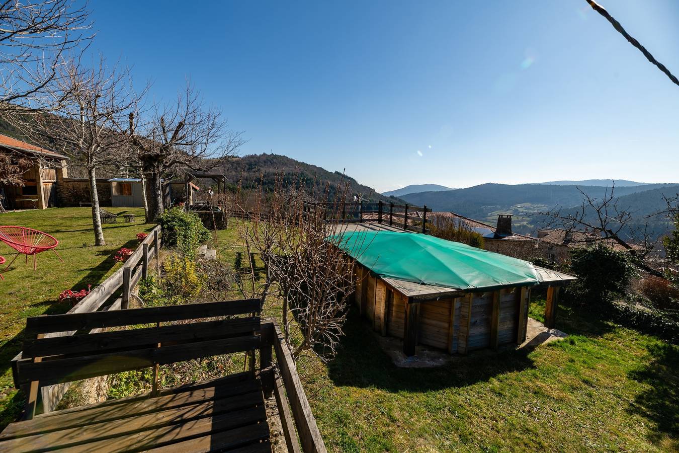 Ecolodge-hut in de Ardèche, direct aan de natuur in Saint-Symphorien-de-Mahun, Tournon-sur-Rhône en omgeving