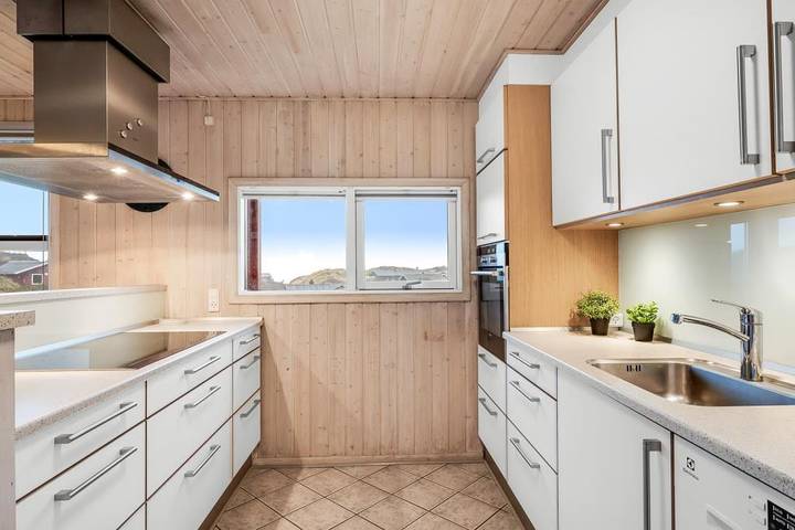 Flot sommerhus i 2 etager med havudsigt in Henne, Région de Varde