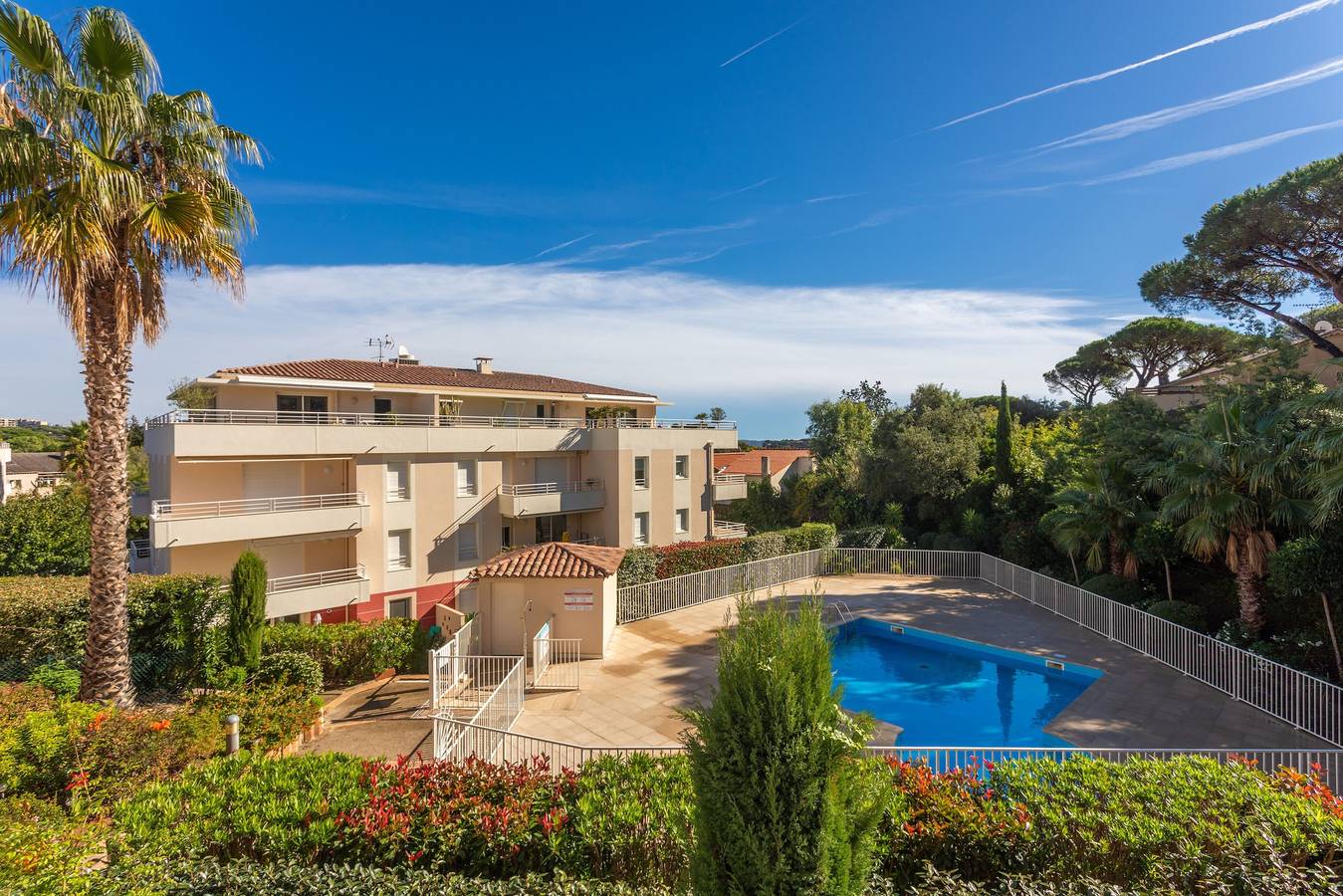 Ganze Wohnung, Appartement „Petit Paradis“ mit Gemeinschaftspool, Wlan und Klimaanlage in Cavalaire-sur-Mer, Mittelmeerküste (Frankreich)