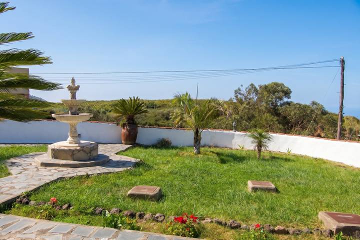 Apartamento entero, Encantador apartamento con terraza en Los Silos - 40 m² in La Tierra del Trigo, Los Silos