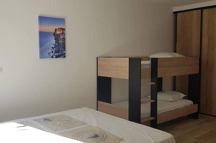 Appartement entier, Appart 6/8 p, sud Ajaccio, terrasse et jardin, proche plages en voiture in Pietrosella, Région d'Ajaccio