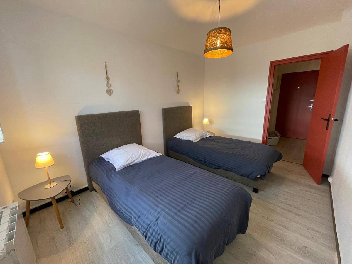 Appartement entier, Appartement 2 chambres, central in Le Péage-de-Roussillon, Région de Vienne