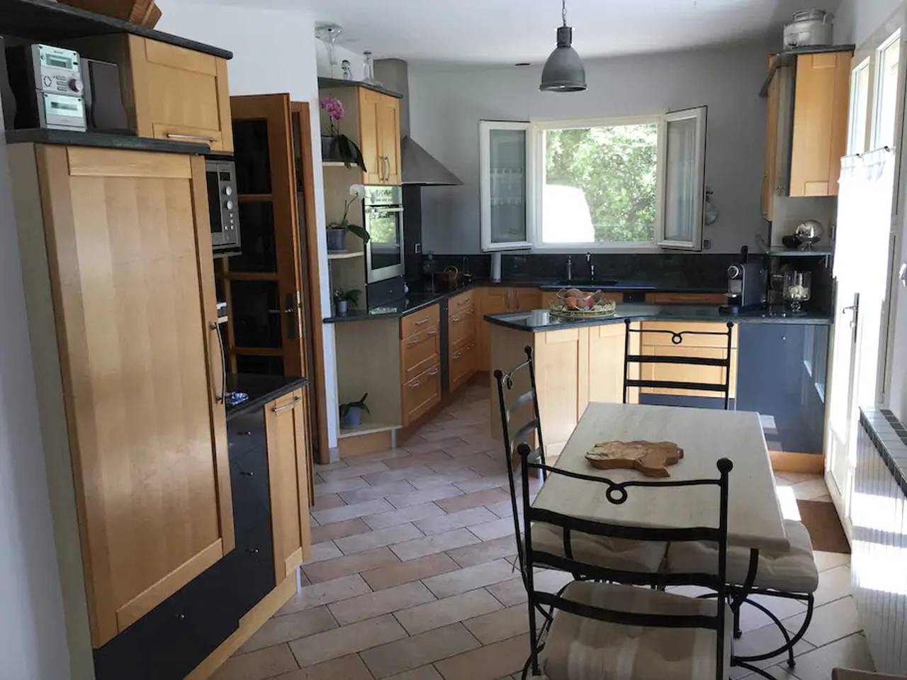 Charmante Villa in Cabrières-d'Avignon met Privé Zwembad in Cabrières-d'Avignon, Parc naturel régional du Luberon