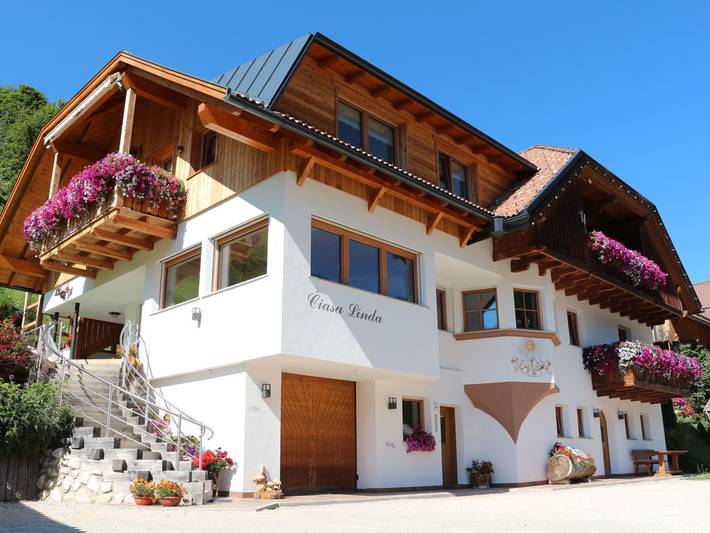 Glamping per 5 persone, con giardino sulle Dolomiti