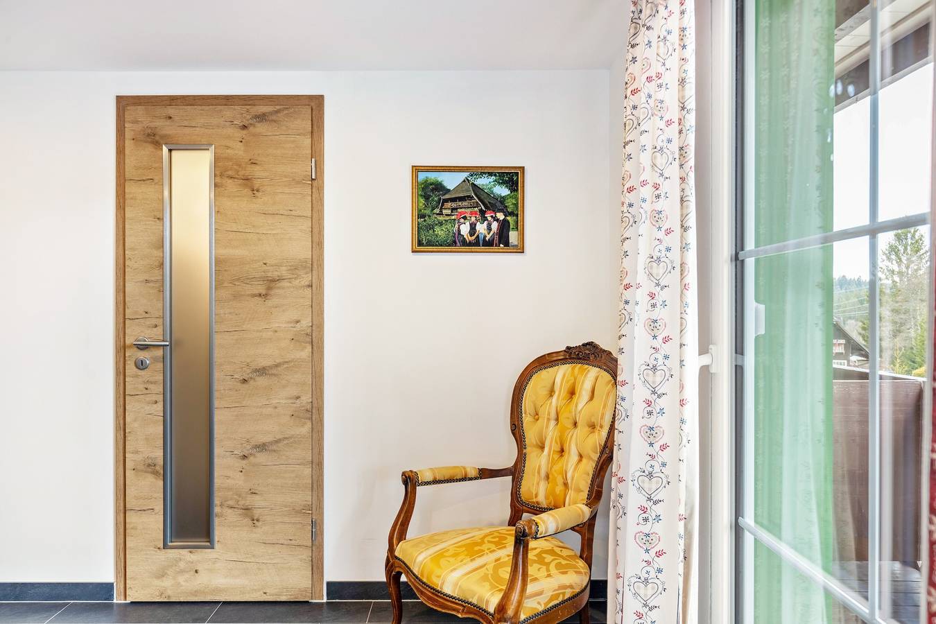 Speckhuisli - Zimmer Mettmablick Comfort mit Balkon, inklusive Frühstück, Sauna, Bergblick in Grafenhausen, Südschwarzwald