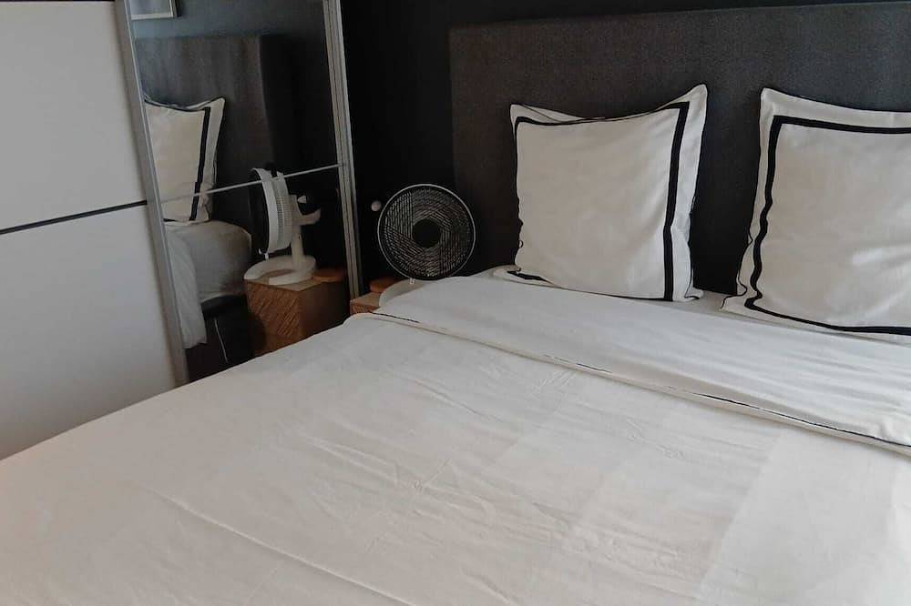 Appartement entier, Hâvre de paix climatisé, 2 pièces à 2 pas de Paris in Choisy-le-Roi, Val-de-Marne