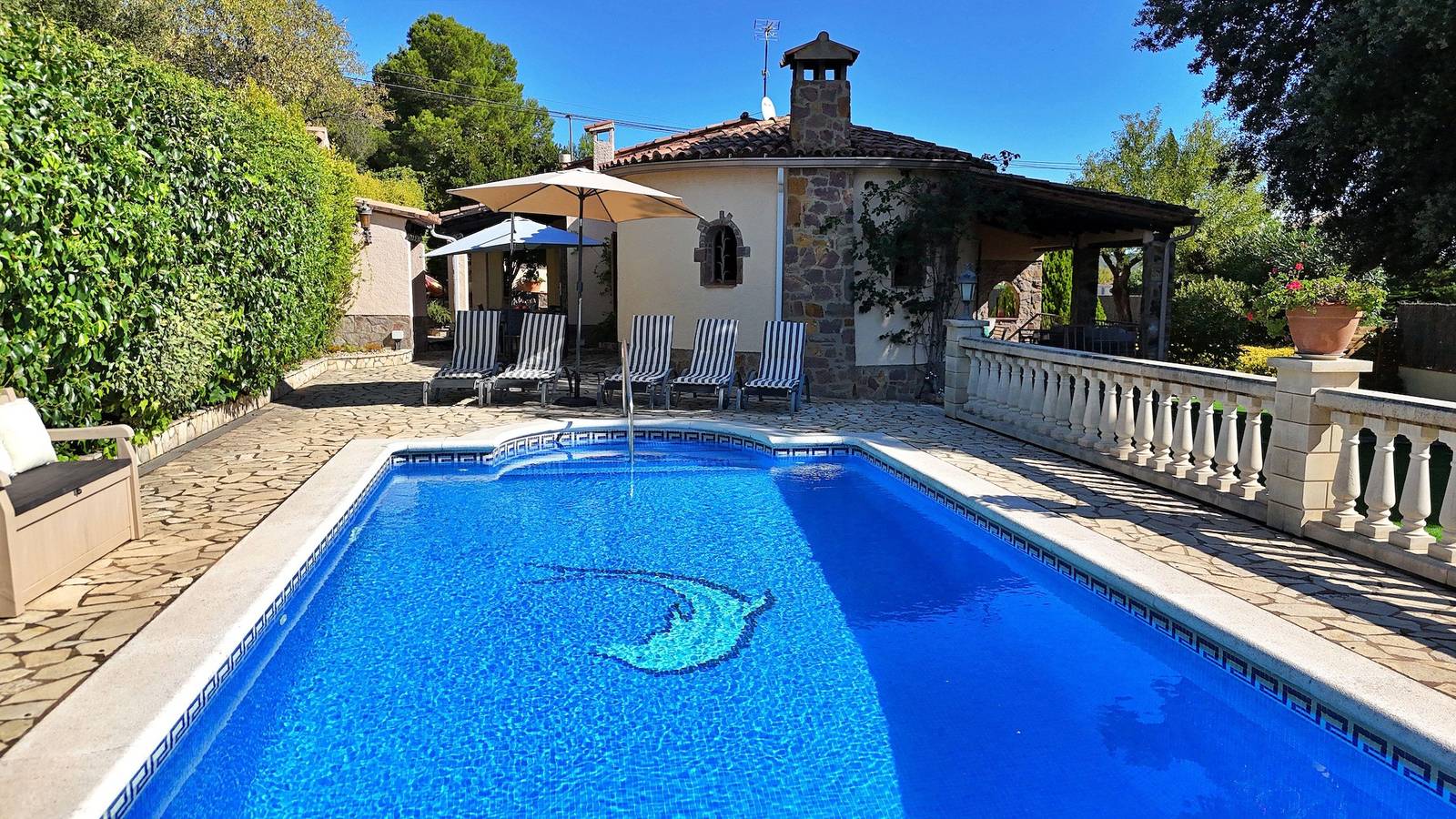 Villa Casa Marsa, nueva casa disponible con aire acondicionado y piscina in Cabanyes, Calonge