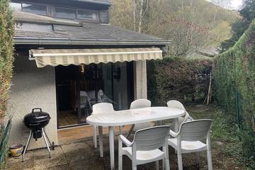 Gîte pour 6 personnes, avec terrasse et jardin à Aste-Béon