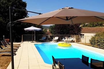 Cottage pour 8 personnes, avec terrasse et jardin, animaux acceptés à Garéoult