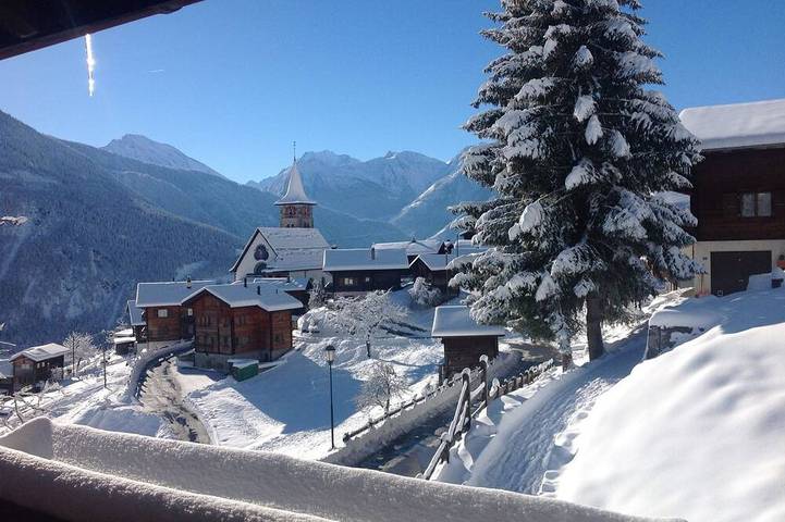 Hütte für 6 Personen, mit Balkon in Riederalp