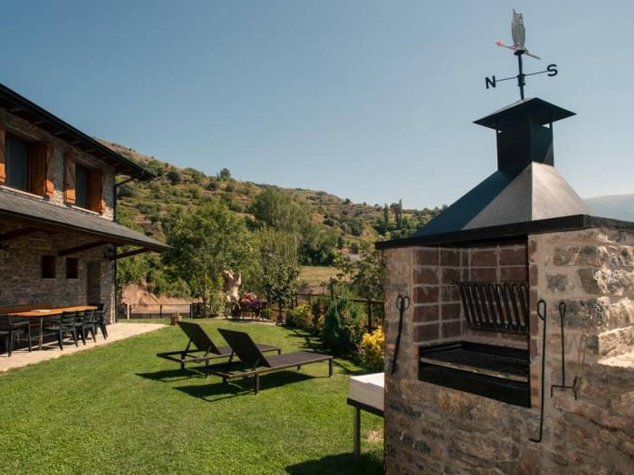 Casa rural en Montardit de Dalt con jardín y se admiten mascotas. in Sort , Pirineo Catalan
