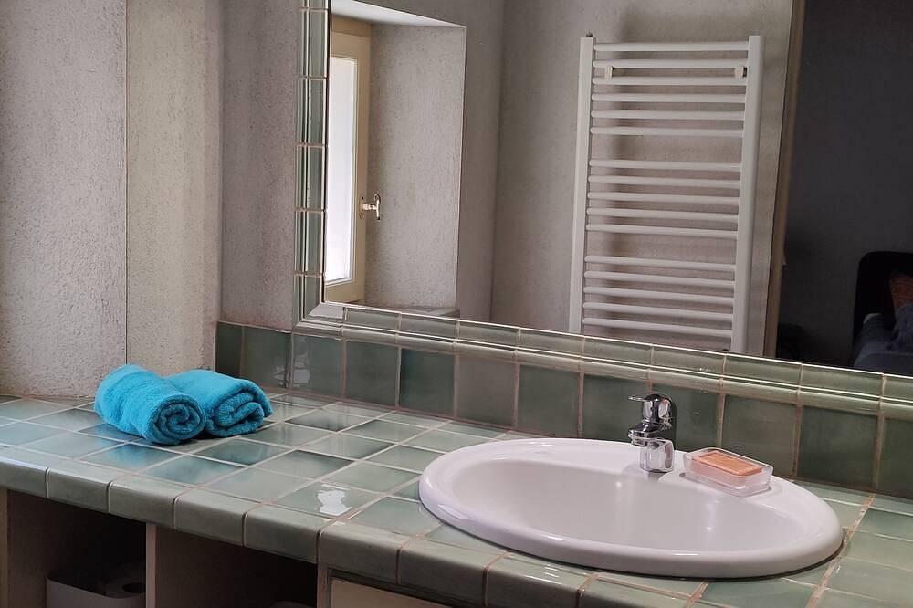 Loft de encanto espacioso 58 m² in Robion, Parque natural regional del Luberon
