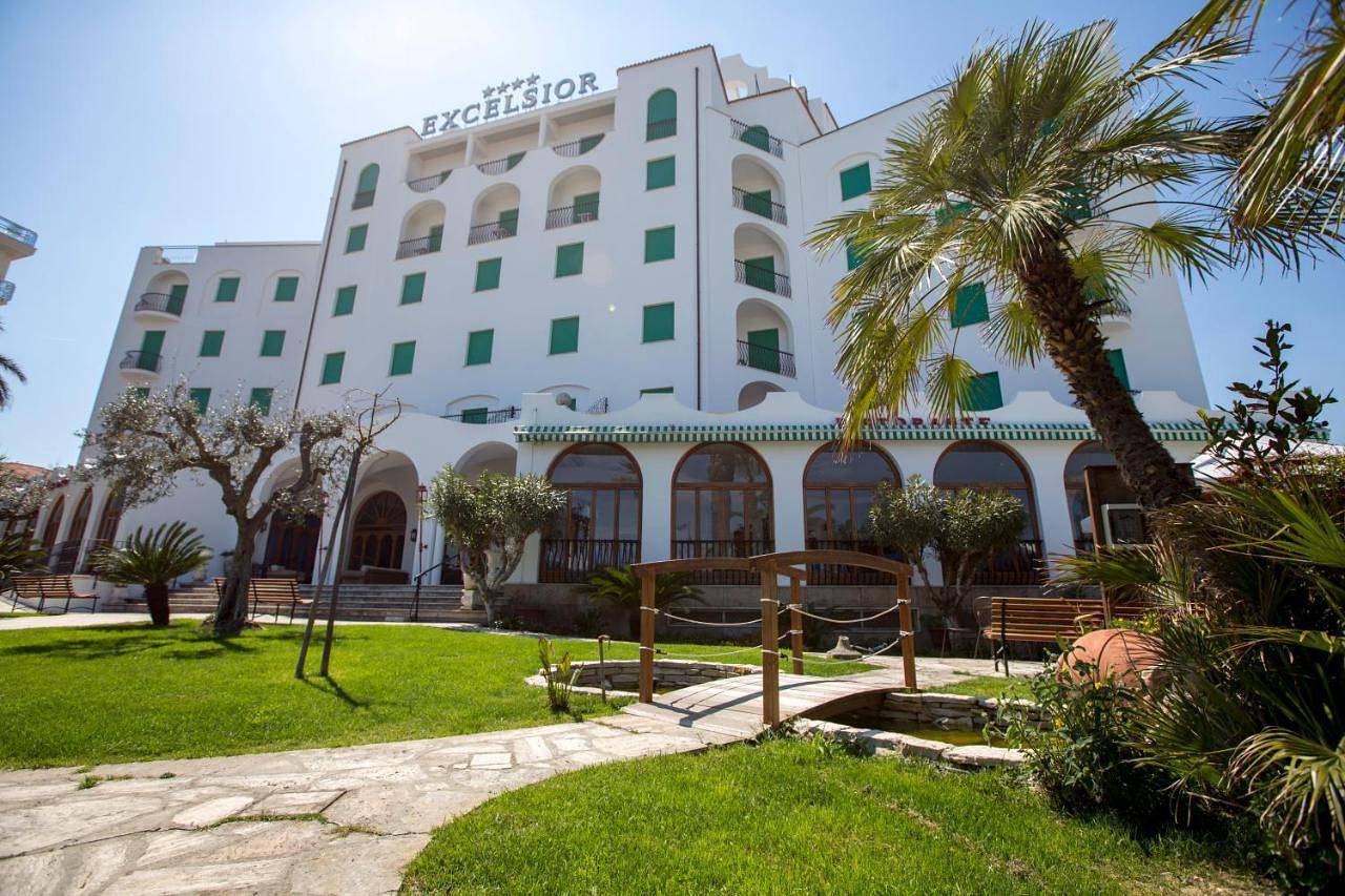 Grand Hotel Excelsior in San Benedetto del Tronto, Riviera delle Palme