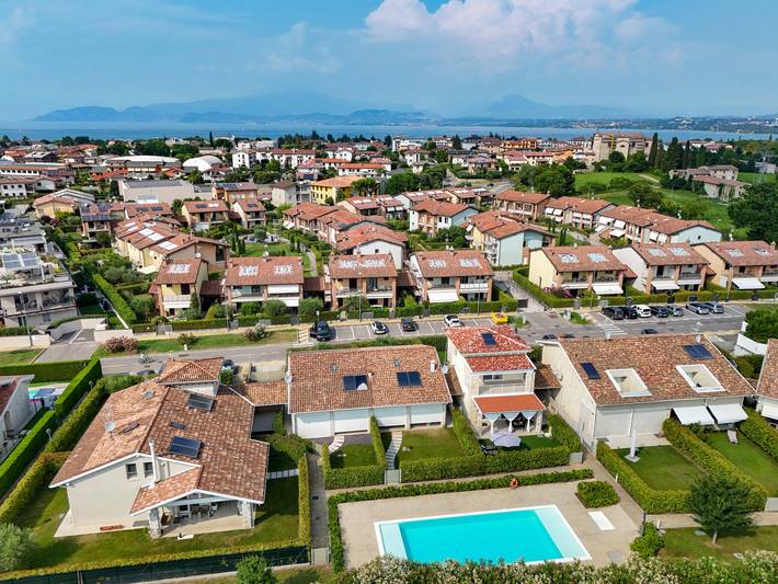 Mgh Luxury - Villa Marlene in Peschiera del Garda, Prealpi Gardesane